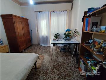Stanza singola per ragazze da Novembre