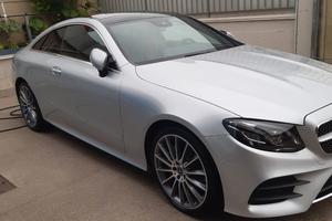 Mercedes E 220 4matic coupé 