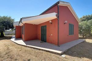 Villa indipendente con terreno