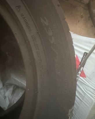 Gomme Michelin misura 235/50 r 17