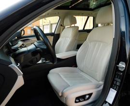 BMW 530d xDrive Touring INDIVIDUAL Pelle-Tetto-HUp