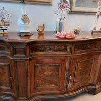 mobile e tavolo allungabile e 6 sedie