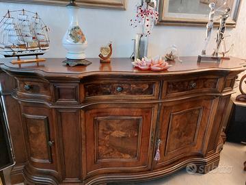 mobile e tavolo allungabile e 6 sedie