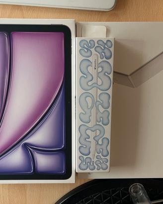 iPad Air 11” M2 128GB Purple + Magic Keyboard