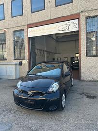 Toyota Aygo 1.0 12V VVT-i 5 porte Sol Connect