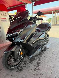 T-Max 560