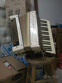 Fisarmonica antica "Cesare Pancotti"