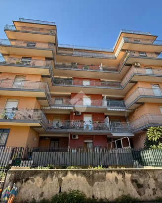 3 LOCALI A RIPOSTO