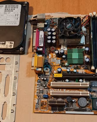 Retro PC Asus CUV4X-M + Pentium III + HD WIN 3.11