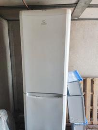 Frigorifero Indesit inutilizzato