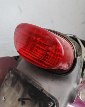 Faro posteriore Suzuki VZ800 Marauder
