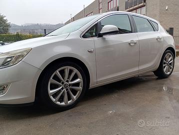 Opel Astra versione Cosmo