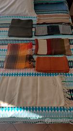 Sciarpe invernali colorate.