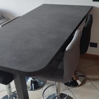 penisola Arredo3 con sgabelli