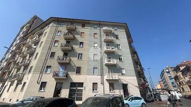 2 LOCALI A TORINO