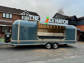 Rimorchio street food truck Airstream trailer 6.8M