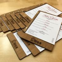 Portamenu in legno personalizzati