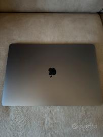 Macbook pro 19” intel i9 1Tb Ssd 16gb ram