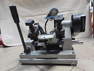 Macchina per fare chiavi