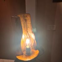Lampada in legno