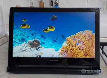 Notebook Lenovo touchscreen 15.6 pollici.