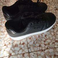 Scarpe Sportive Sneakers Champion Bianche e Nere