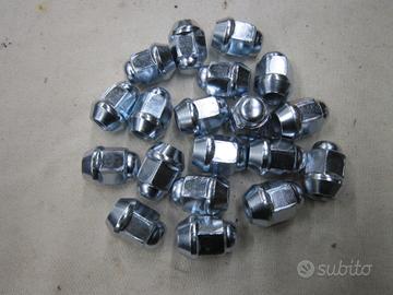 Dadi Fissaggio Cerchi in lega Suzuki Vitara