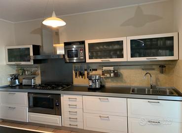 Cucina in vero legno