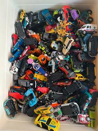 Mega lotto modellini auto circa 200 pezzi