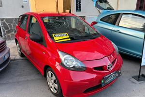 Toyota Aygo 1.0 5 porte Now GARANZIA 12 MESI