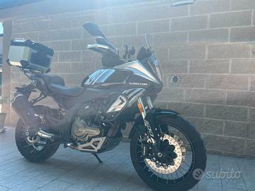 Qj Motor SRT 600 SX