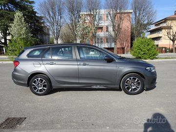 FIAT Tipo 1.3 Mjt S&S SW Lounge *NEOPATENTATO*