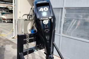 Motore mercury 40hp 3 cilindri 2022 usato