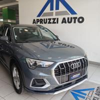 AUDI Q3 40 TDI quattro S tr. Business Adv.