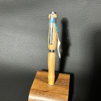 Penna artigianale in legno lavorata al tornio