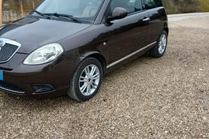 lancia y 1.3 mjt 75cv 2010