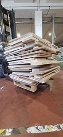 Pallet di spezzature varie dimensioni e vari legni