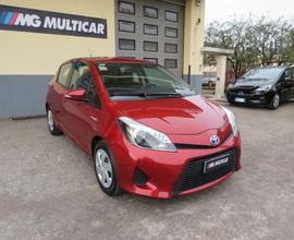 Toyota Yaris 1.5h Lounge. retrocamera/bluetooth