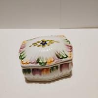 portagioie in porcellana 