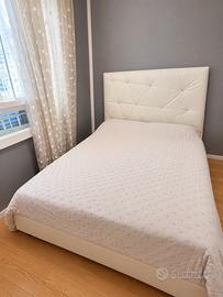 Letto una puazza e mezza bianco con testata imbott