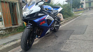 Gsx r 750