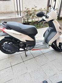 scooter Aprilia.