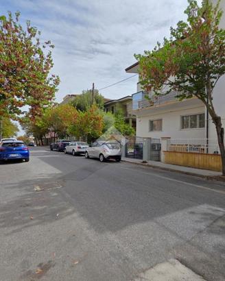 MONOLOCALE A NUORO