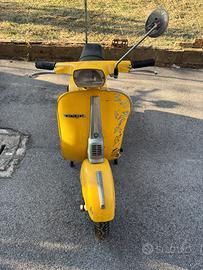 Vespa 50 Special 78 incidentata