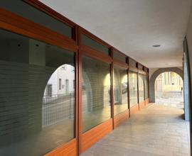 Locale commerciale di 250mq primo ingresso