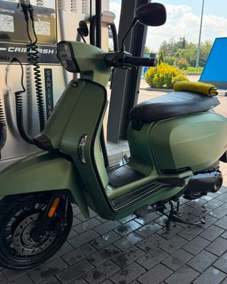Lambretta V200 special Verde Carroarmato