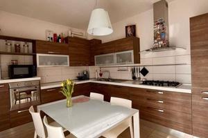 Appartamento di 135 m² con 5 locali e box auto a C