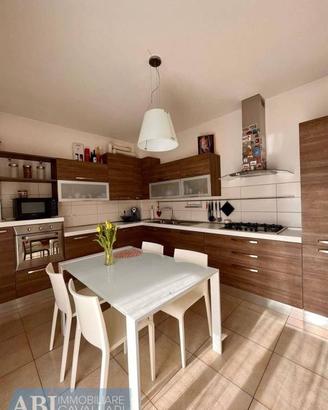 Appartamento di 135 m² con 5 locali e box auto a C