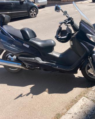 Scooter Suzuki Burgman