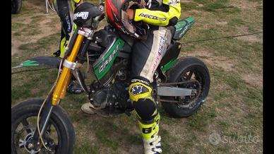 Pit bike 140 con set di protezioni set cerchi cros